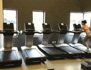 我承认我没忍住笑了 健身房里趣事多