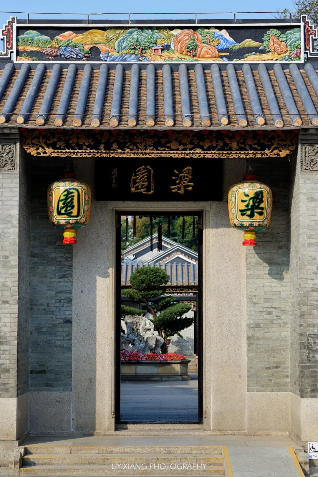 全国唯一一个拥有三个车牌的城市 富豪遍地_凤凰网