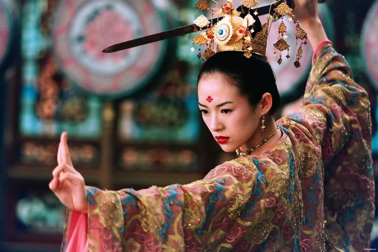 章子怡:从邻家女孩成为“国际章”,成名背后也是经历了一番坎坷__凤凰网