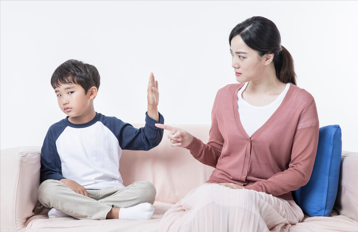 当出现亲子冲突时家长该如何解决