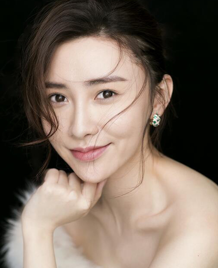 北京人艺的年轻女演员图片