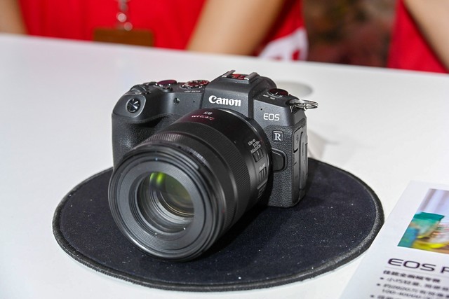 P&E 2021 佳能展台EOS R系统和RF镜头是主角