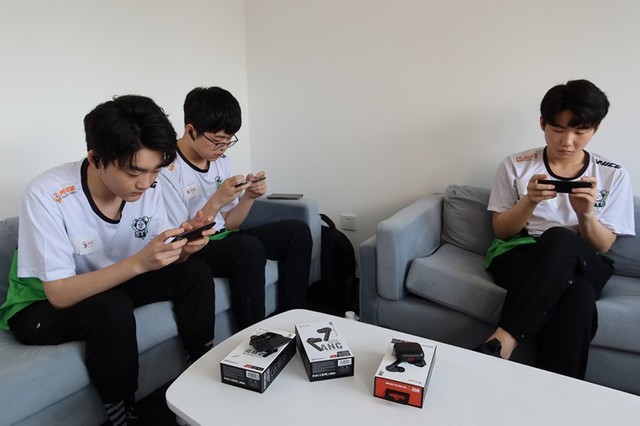 血手幽灵战略合作STE战队周年庆之际:荣获2021 PEN S1赛季总冠军