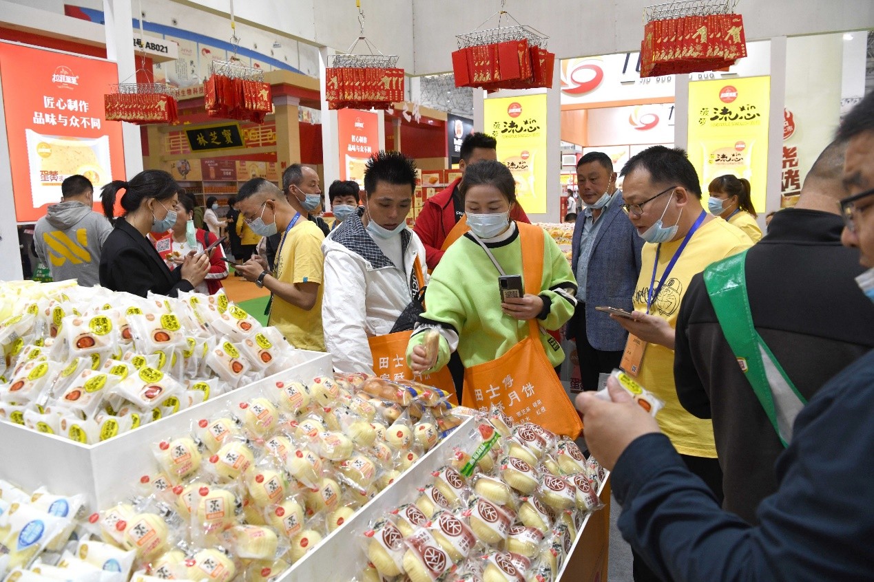 河南漯河:土沃根深花开艳 喜迎第十九届食博会