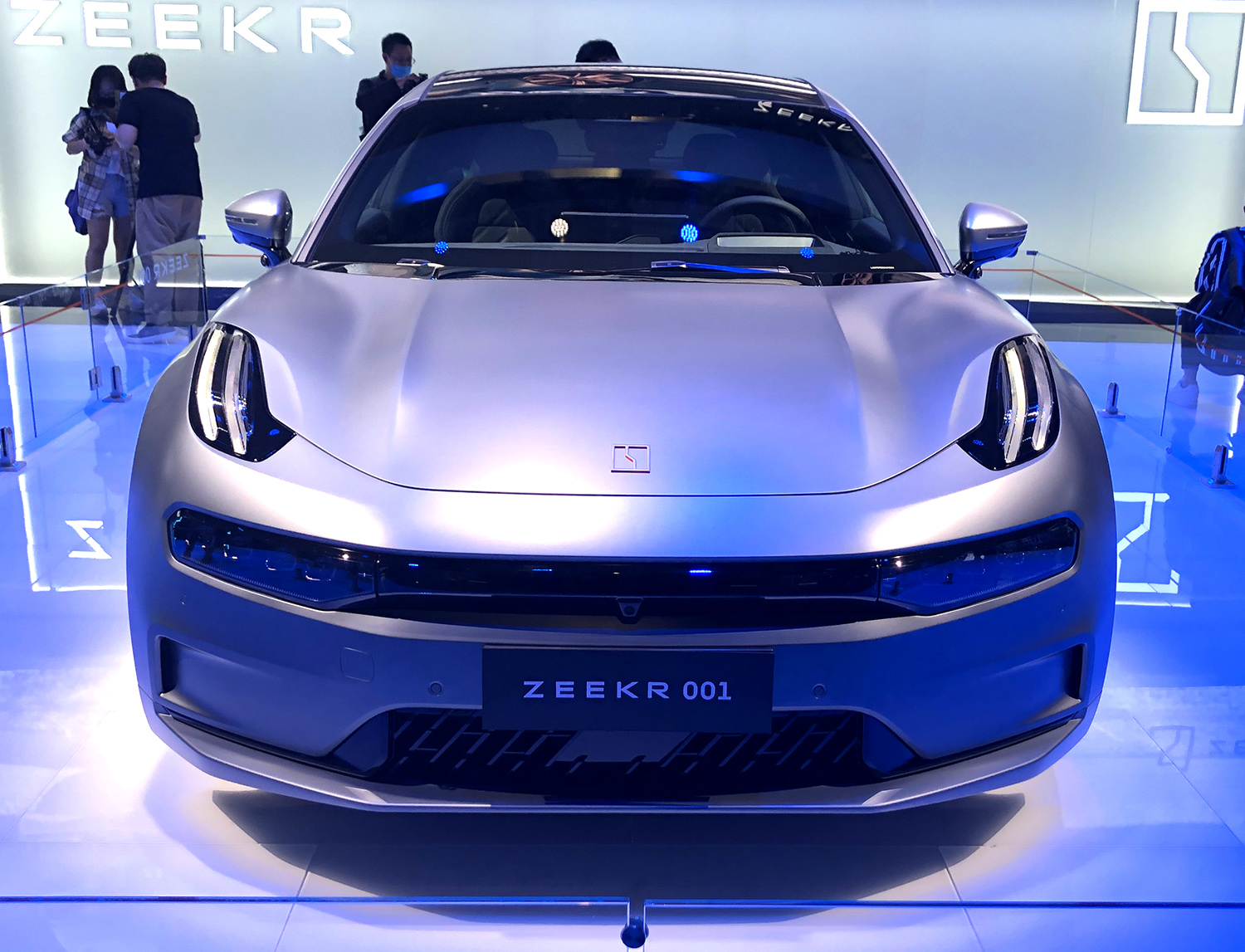 传统车企与新势力斗艳 2021上海车展重点电动车盘点