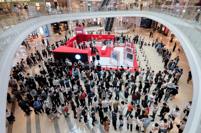 (成都pop-up快闪活动现场:大批用户上手一加9系列) 一加品牌能够在