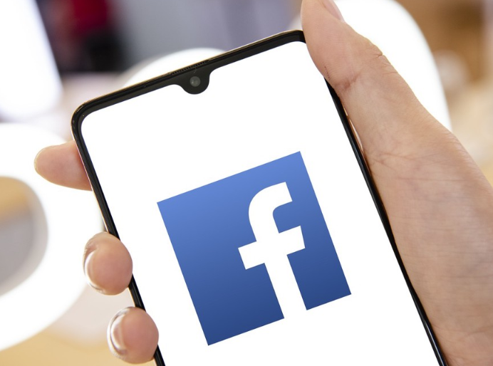 外媒:脸书超50名员工滥用数据访问权限 获取女性私密信息_凤凰网