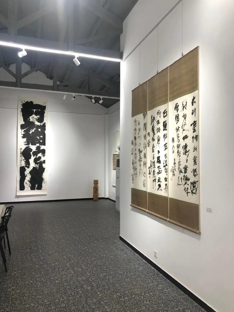 关于当代书法的跨界对话——暨张二苏书法展实录