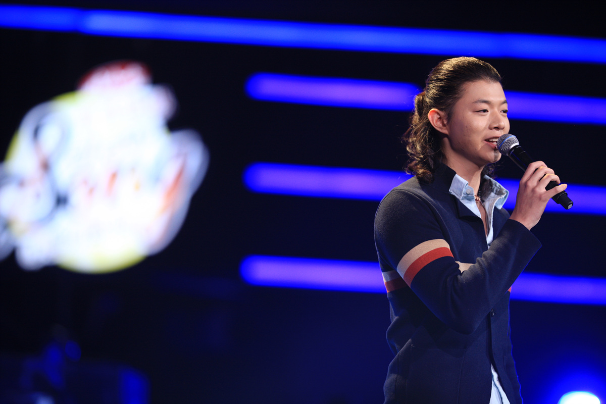 火风现身豪华婚礼助兴,再唱《大花轿》却被嘲过气