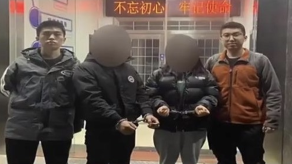 为占便宜，夫妻网购新手机换成扳手塑封后退货