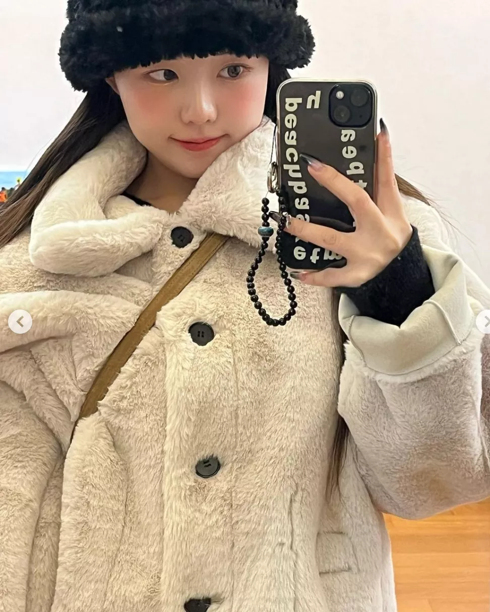 ins童颜美少女复出就要挨骂网友又忍不住模仿她冤枉么