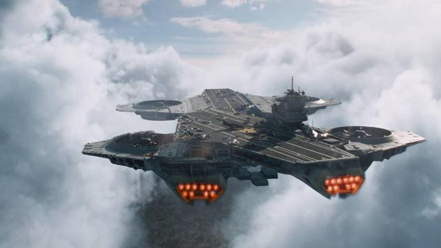 图为影视剧中的空天航母