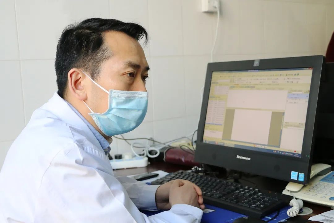 张勤生教授有点纠结:有没有什么办法,既能 把治疗费用降下来,又能让