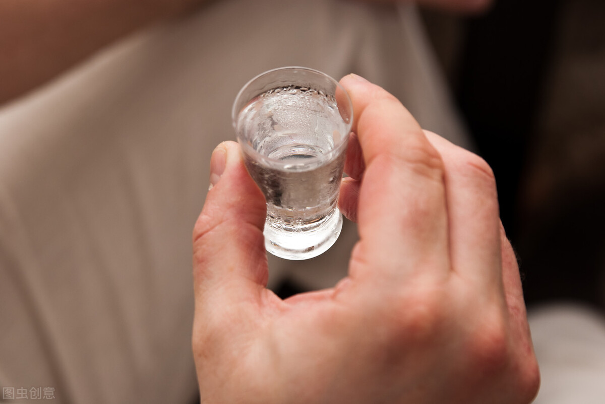 真正的朋友间有这三杯酒,你可懂?__凤凰网