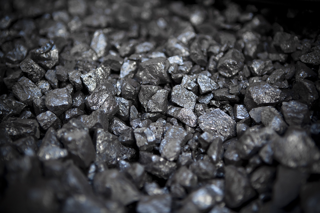 财联社(北京,记者 张晓翀)周四国内铁矿石期货主力合约暴跌,盘中跌幅