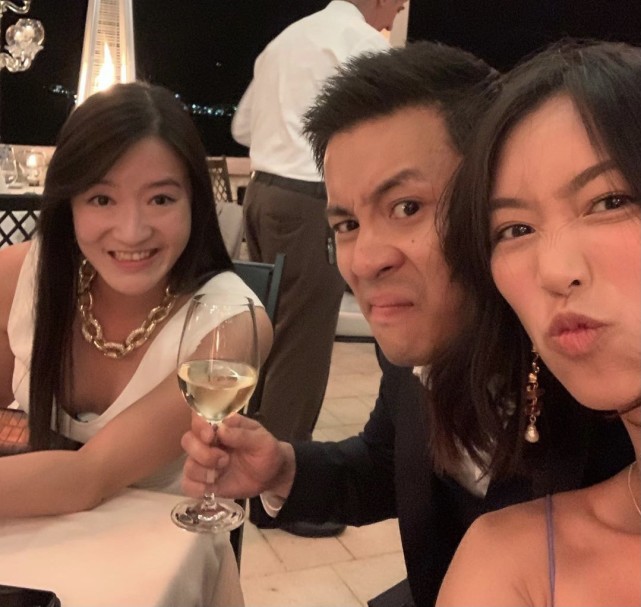 霍家三少霍启仁和女友好事将近三兄弟年龄最小感情经历最丰富