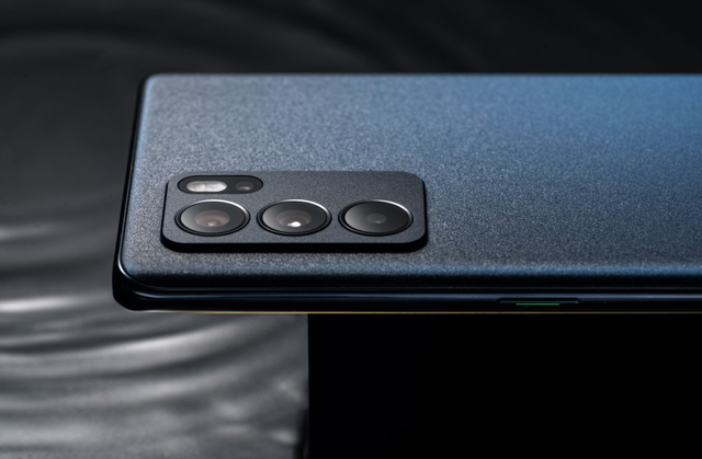 图赏:oppo reno6 pro夜海配色真好看,这质感绝了