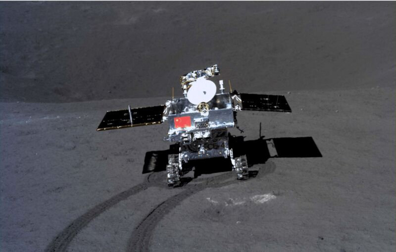 嫦娥登月,对月球尘埃深入研究