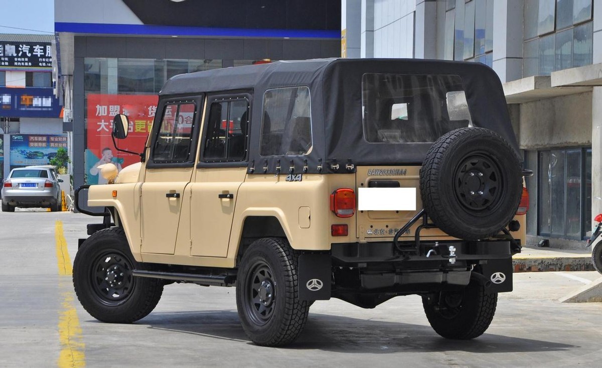 bj212致敬版新車型來襲售價948萬元你怎麼看