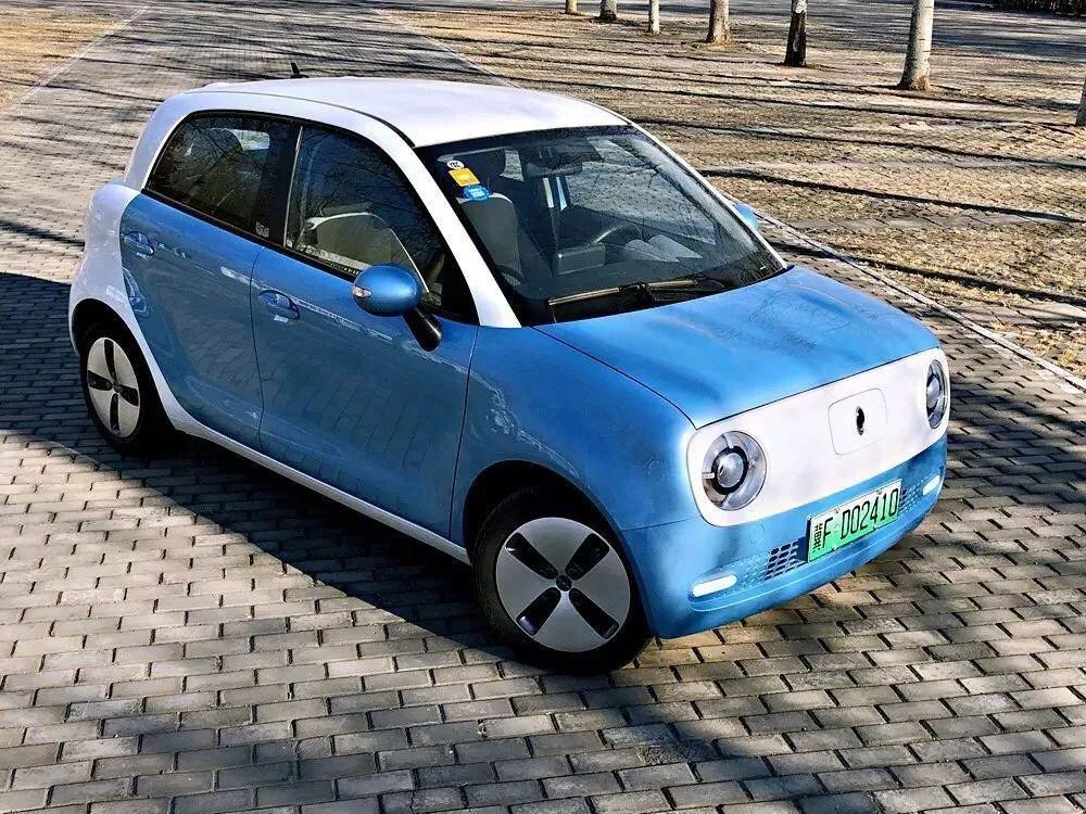 五菱宏光mini上海上牌受限纯电动微车终将凉凉