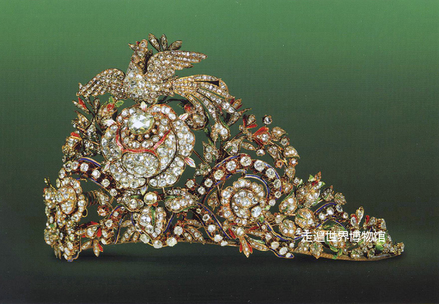 伊朗国家珍宝馆镇馆之宝:奢华至极的伊朗王登基宝座