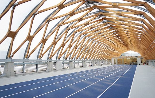 "大棚"下的60米田径跑道      brillia running stadium官网 图