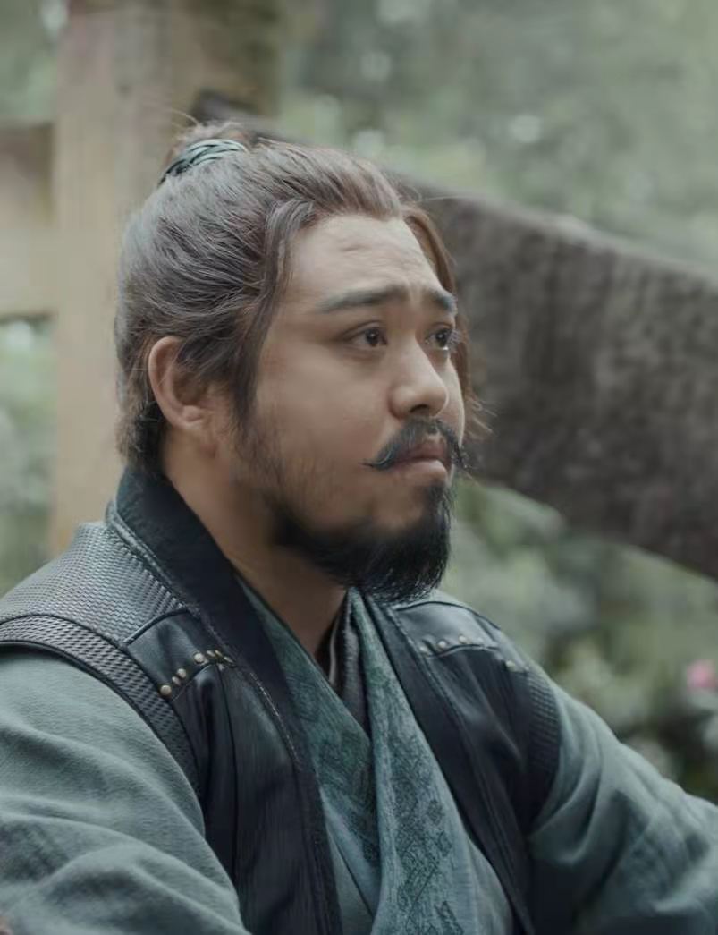 剧版《赘婿》:耿护院一生卑微暗恋?隐藏细节表明杨妈妈另有深意