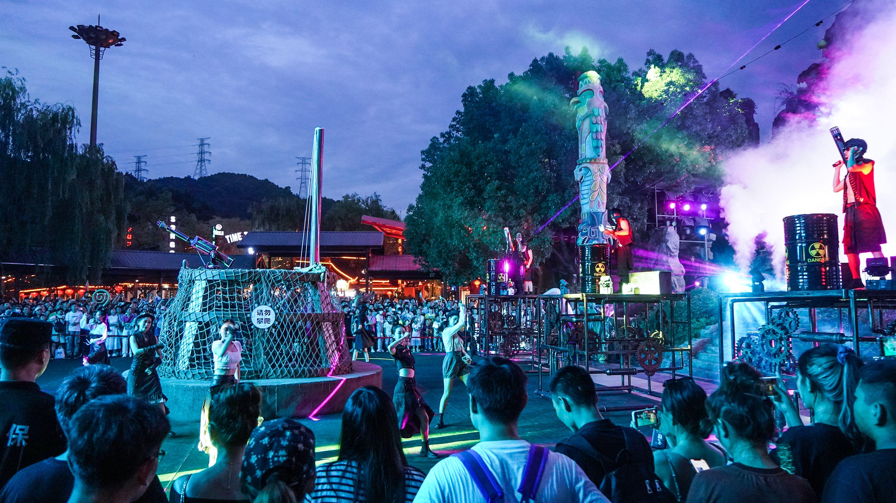 让生活有戏换个方式游杭州杭州宋城电音泼水节等你来