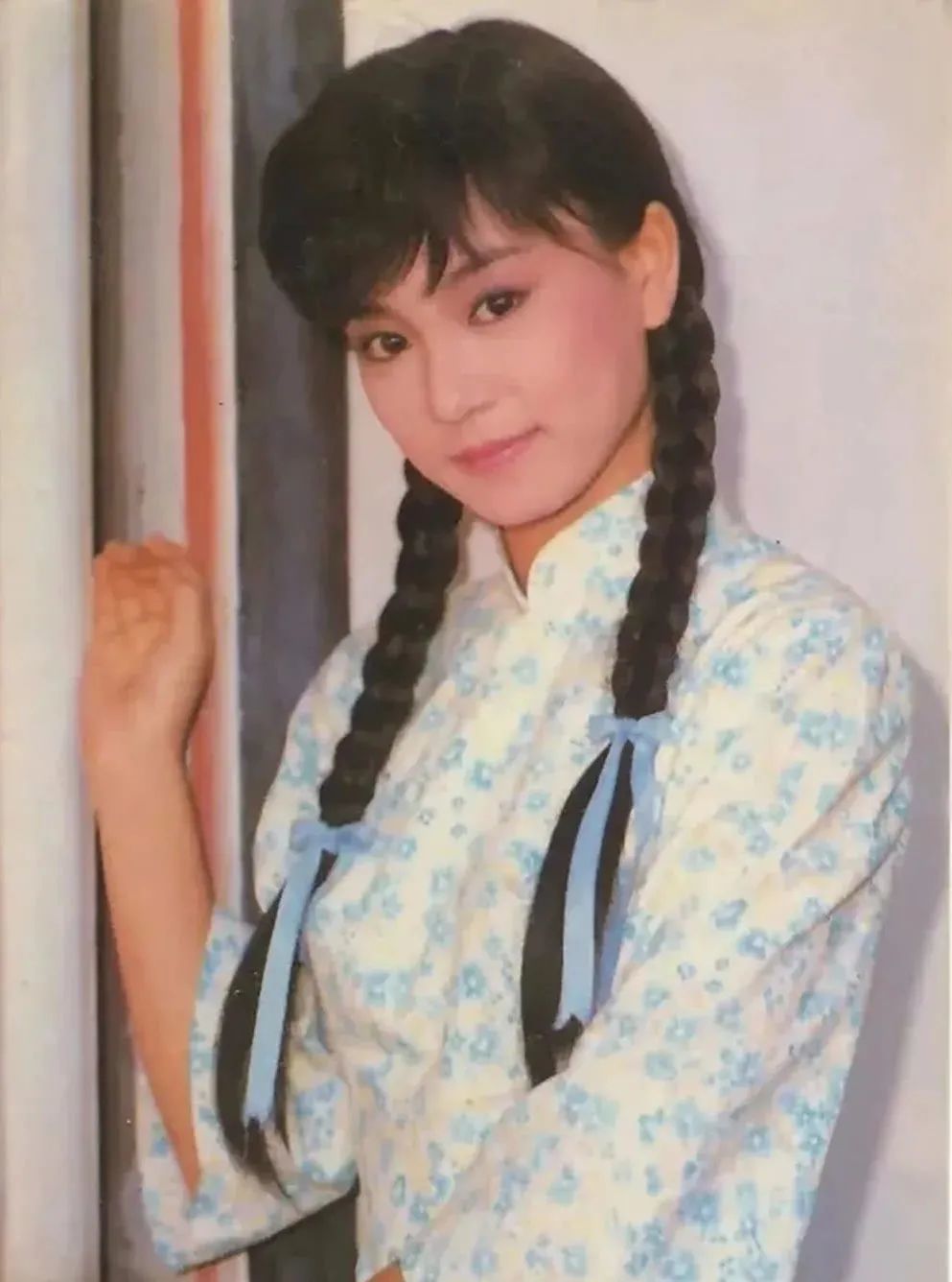 这部电视剧一经播出,就引起了巨大的反响,刘雪华饰演的李梦竹多愁善感