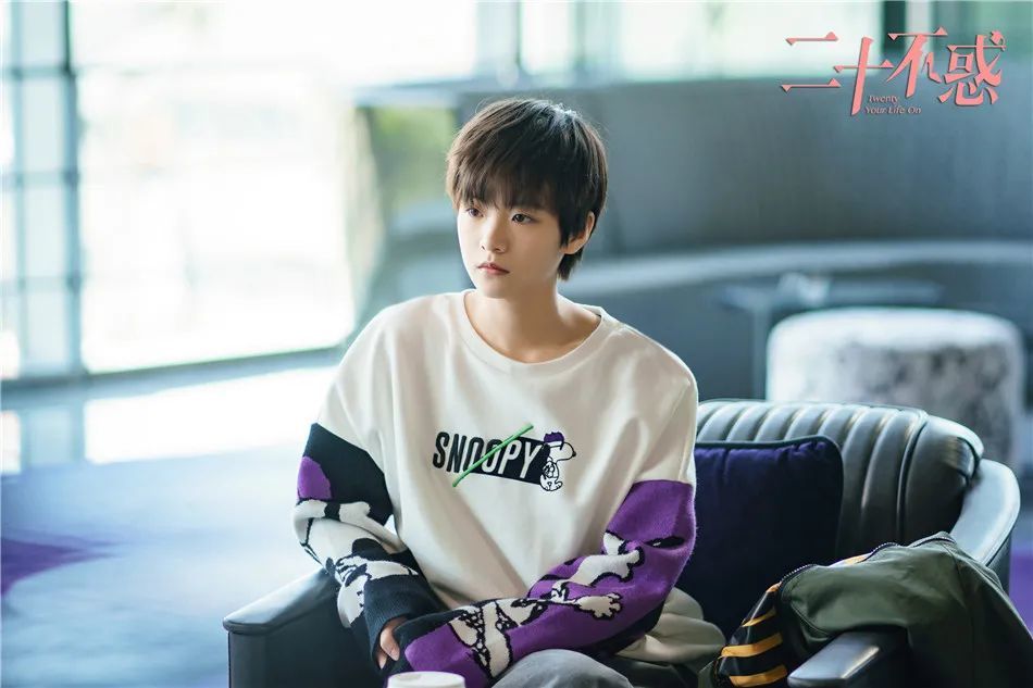 《同学两亿岁》里的宣墨李庚希自出道以来,一直以清