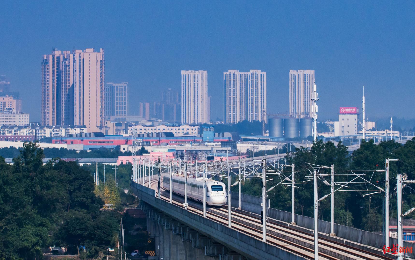 成雅快铁邛崃站将实行公交化运营__凤凰网