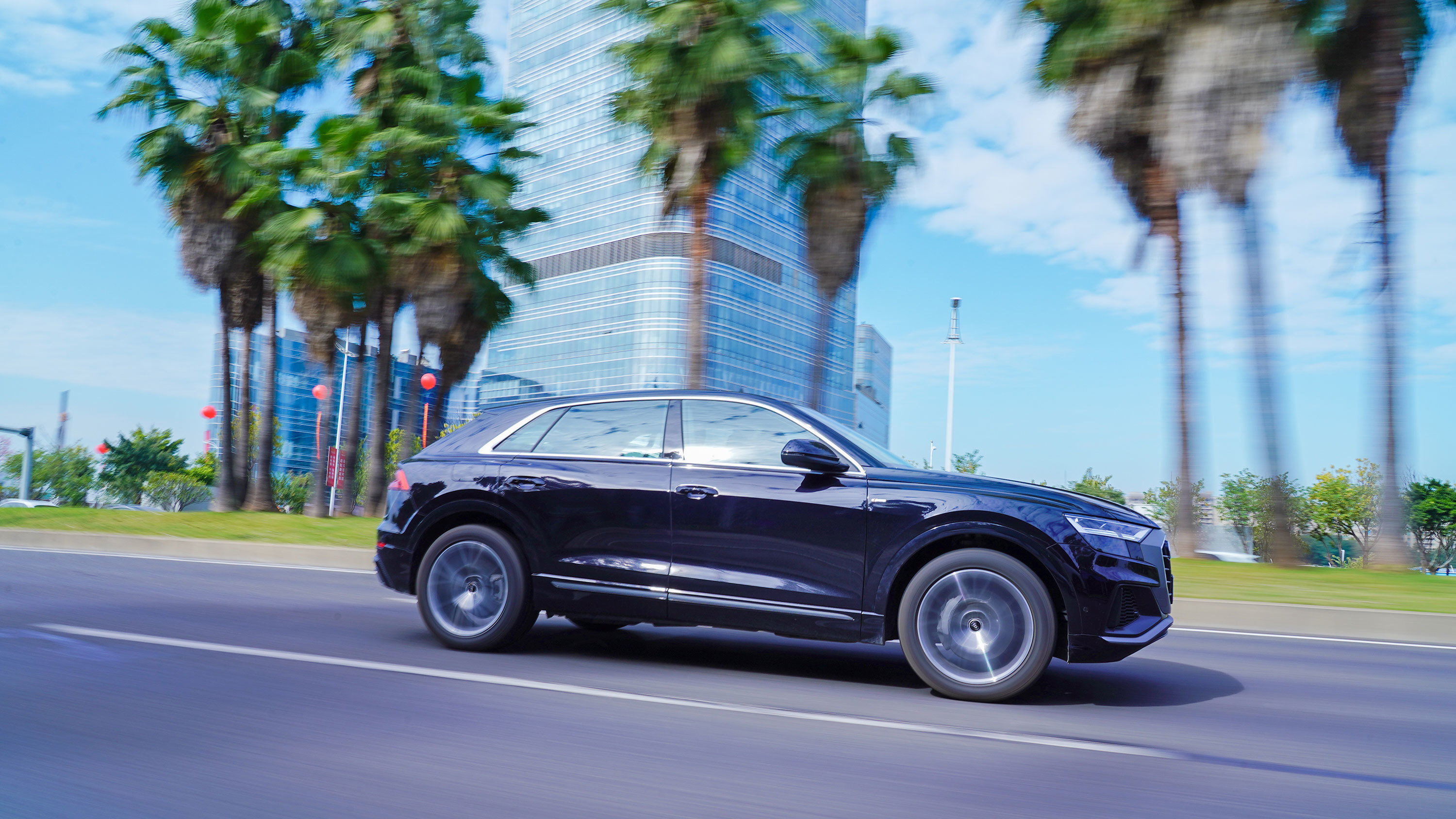 为个性而多加10万,究竟值不值?试驾奥迪q8