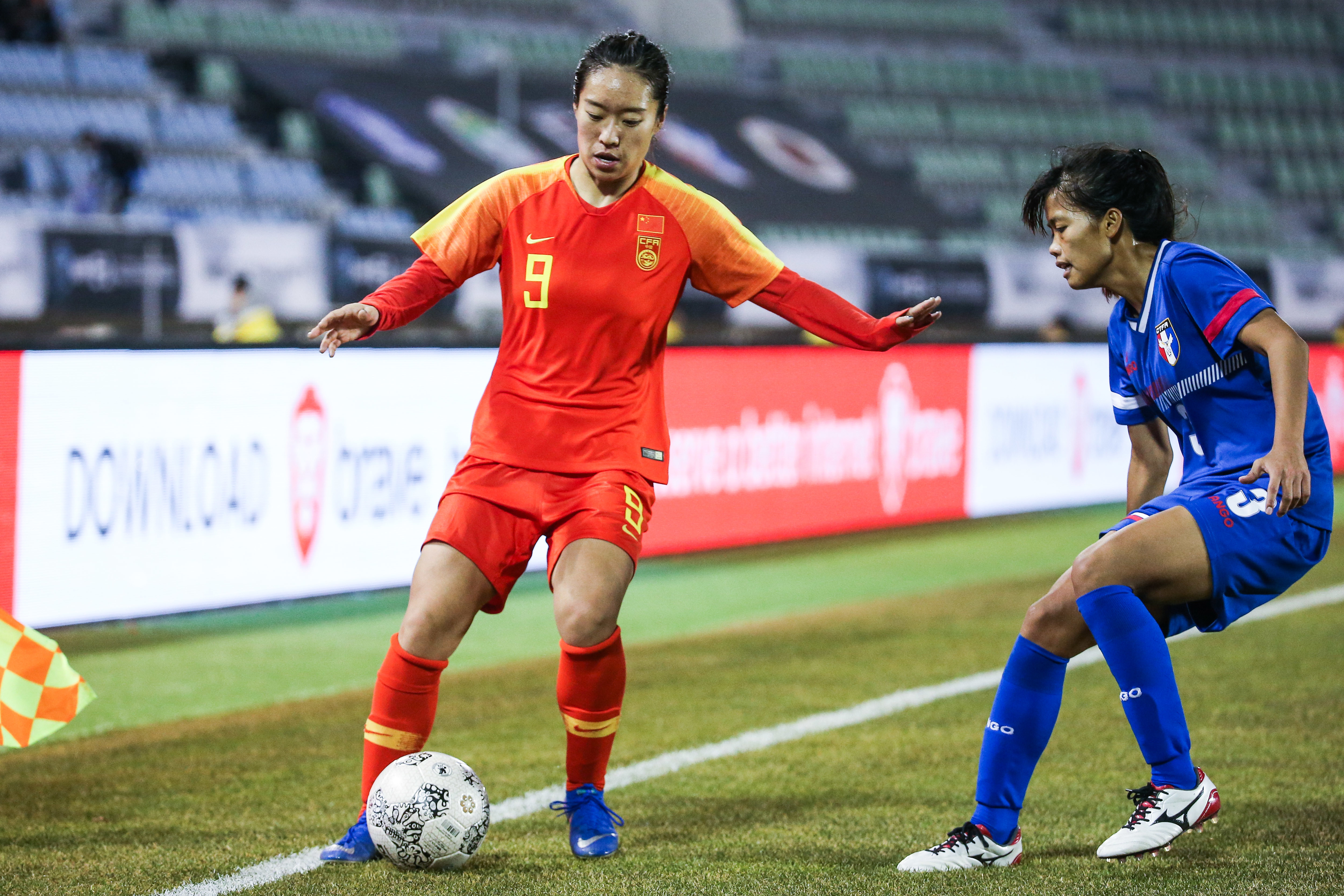 唐佳丽代表中国女足出战。