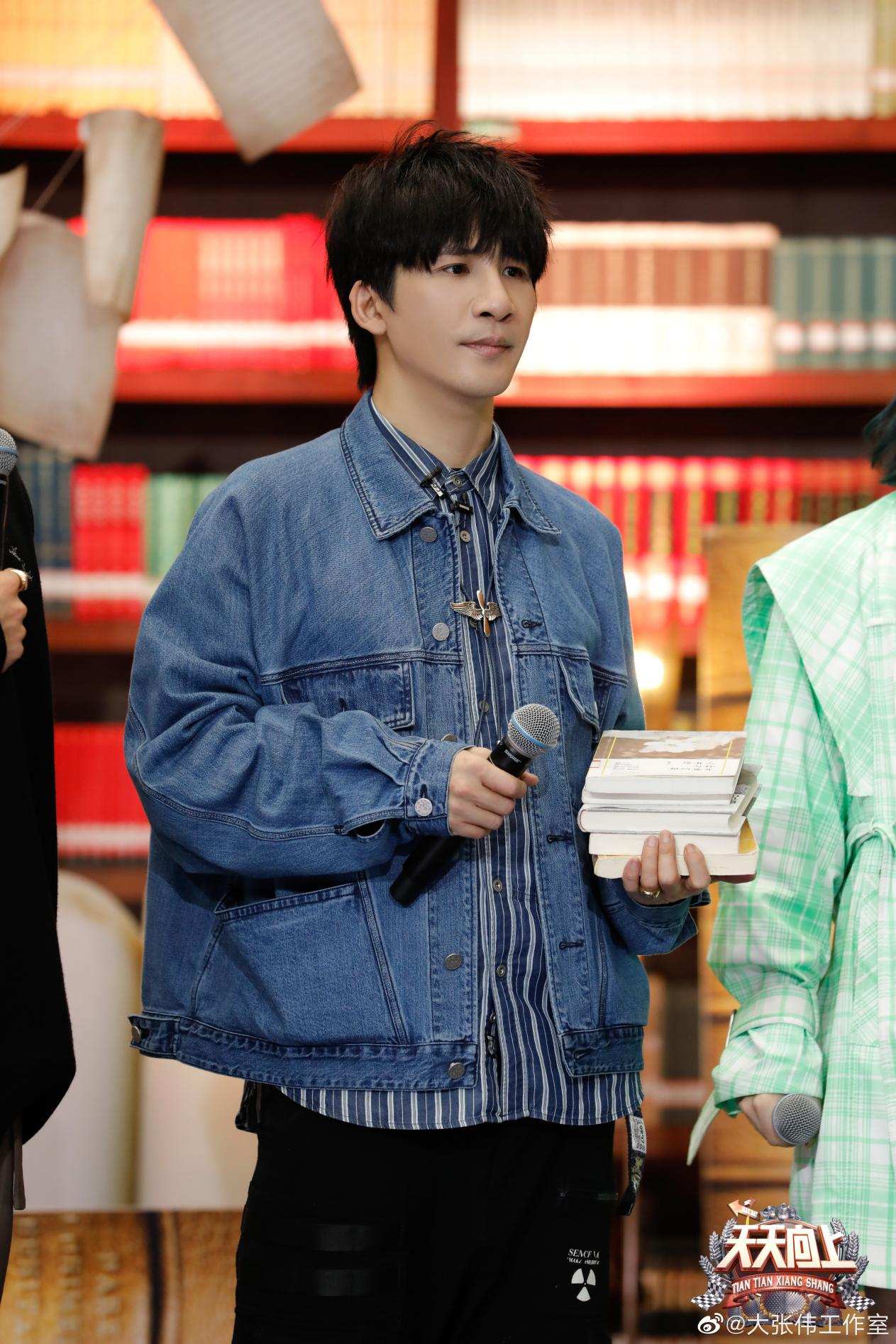 大张伟献唱《新笑傲江湖》主题曲,音粉被逼成颜粉