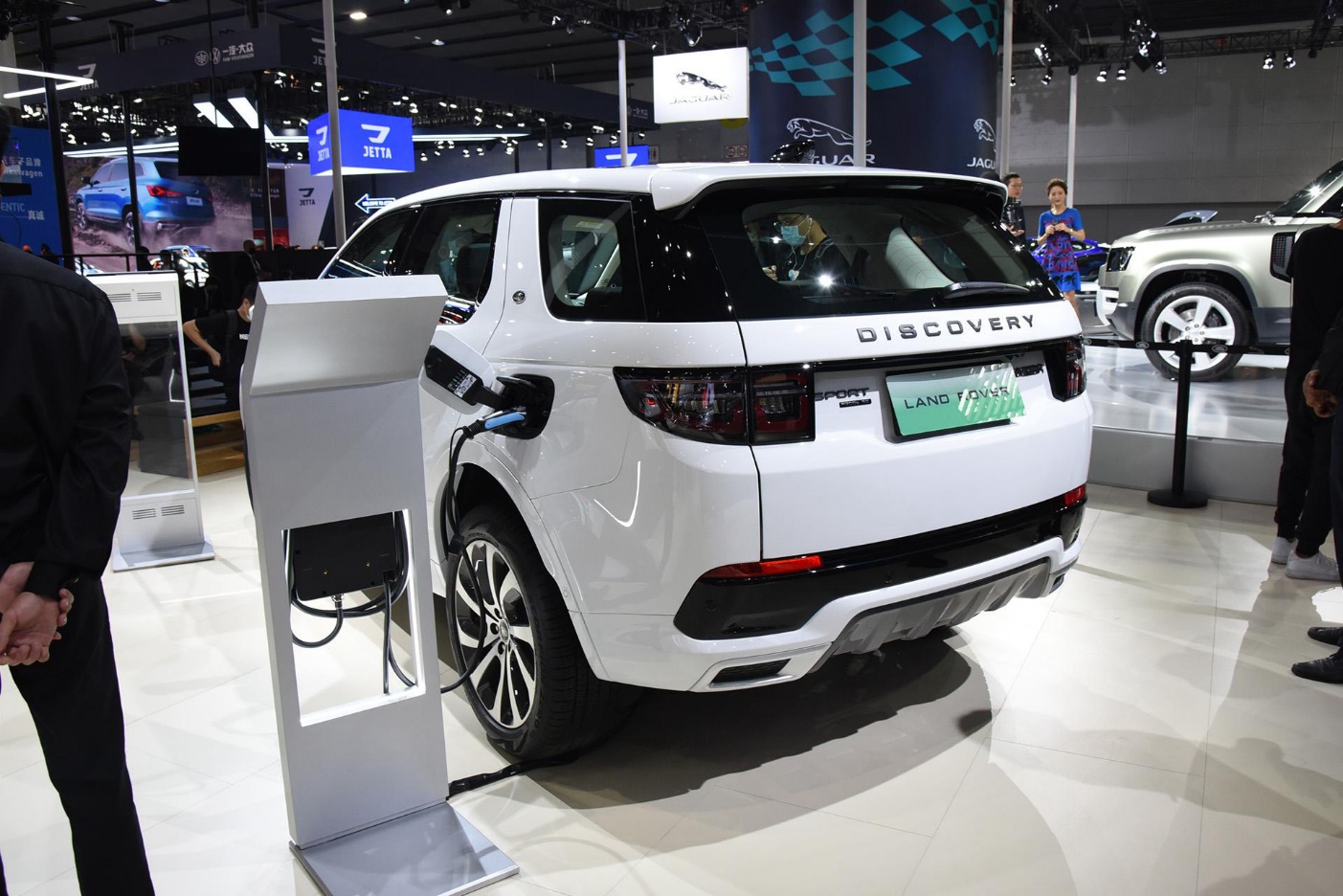 纯电续航54km卖40多万解析路虎发现运动版p300e