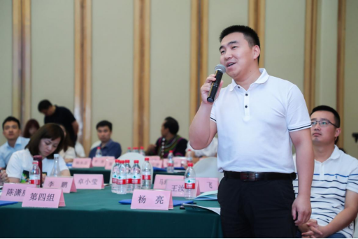 乡村团长对话第一书记小故事里的乡村振兴新图景