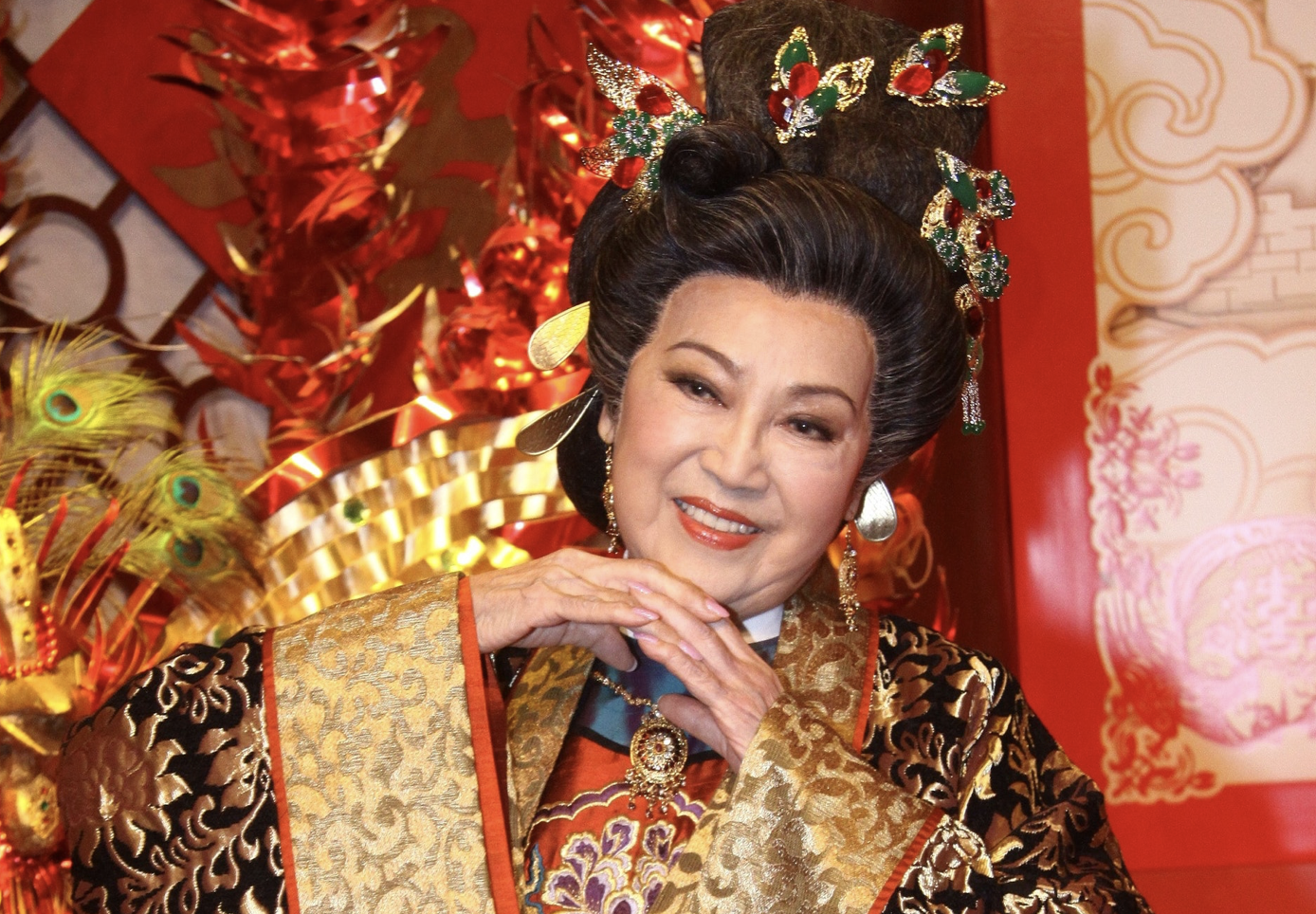 万梓良不舍李香琴离世,三年前曾见最后一面,离开时跪地叩头致意