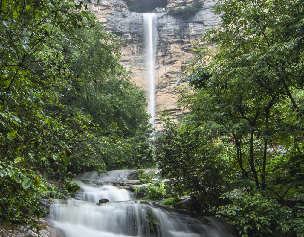 山水之美,古往今来共谈,天生桥瀑布群犹如一颗太行明珠