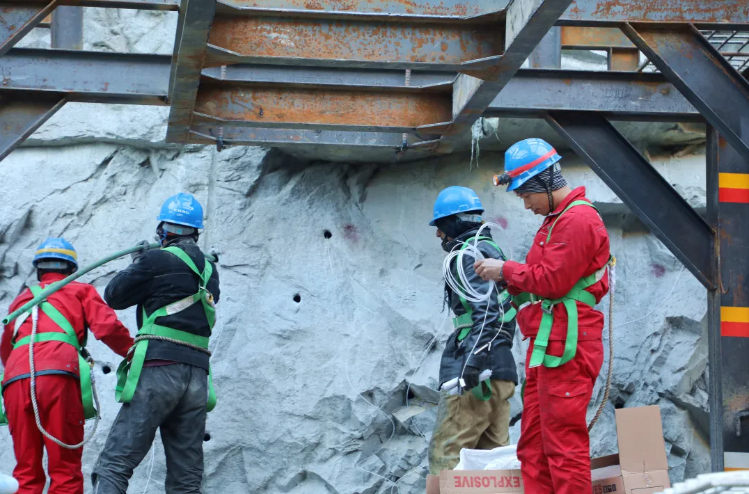 建设中的达苏水电站,图自微信公众号“葛洲坝国际”