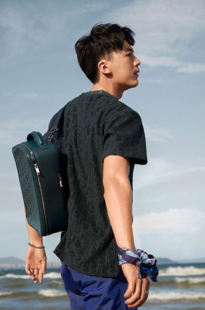 卢东旭精彩演绎迪奥二零二一男士沙滩装限定系列 澎