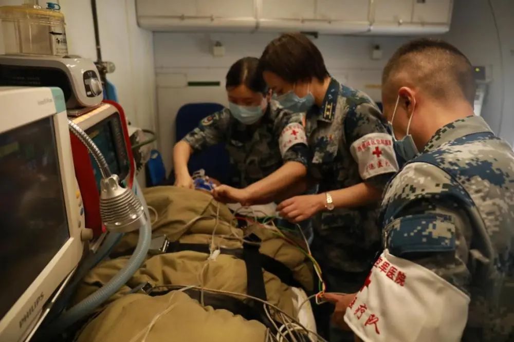 能做手术,媲美小型医院,运9医疗救护机内部全披露