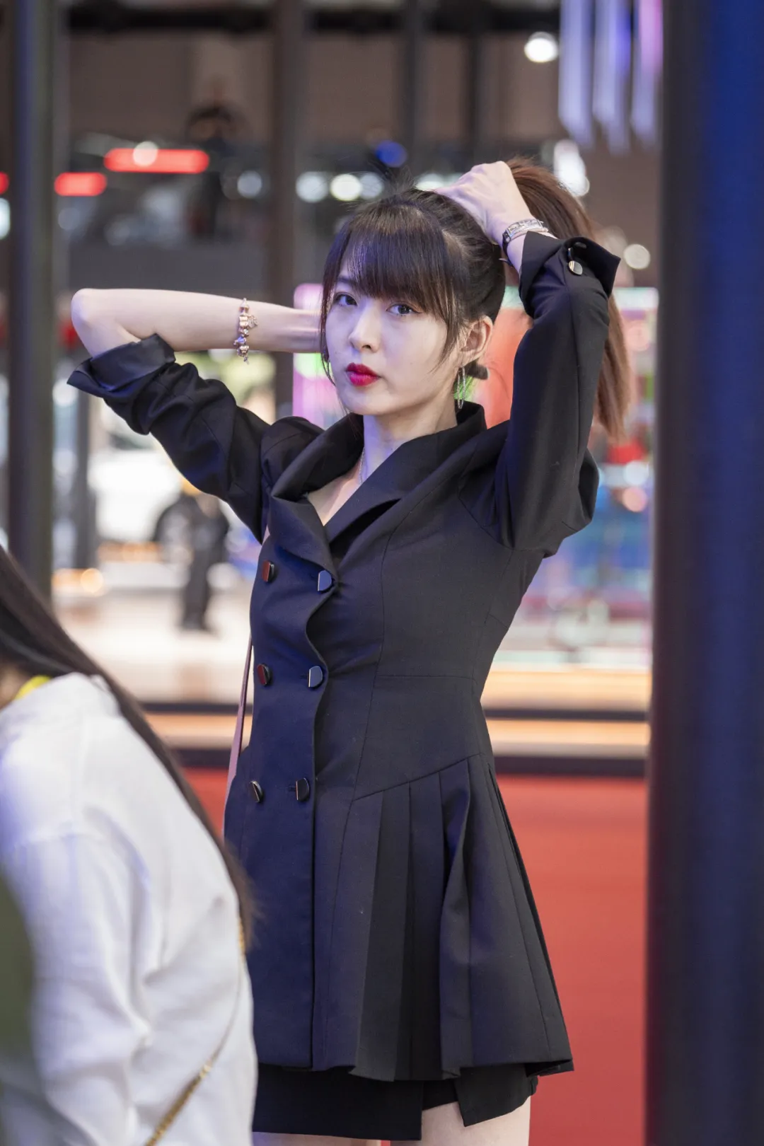 上海车展上的漂亮小姐姐们,多图慎入