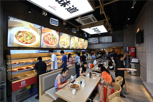 聚响设计丨是什么让帽牌货冒菜突破全国5000家?