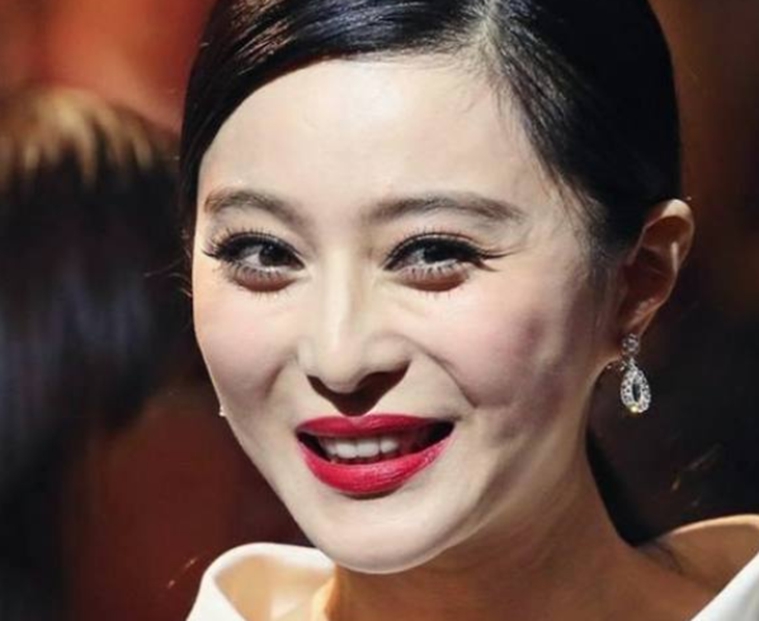 不得不说当女明星们离开了ps后也许很多平常人都比她们美