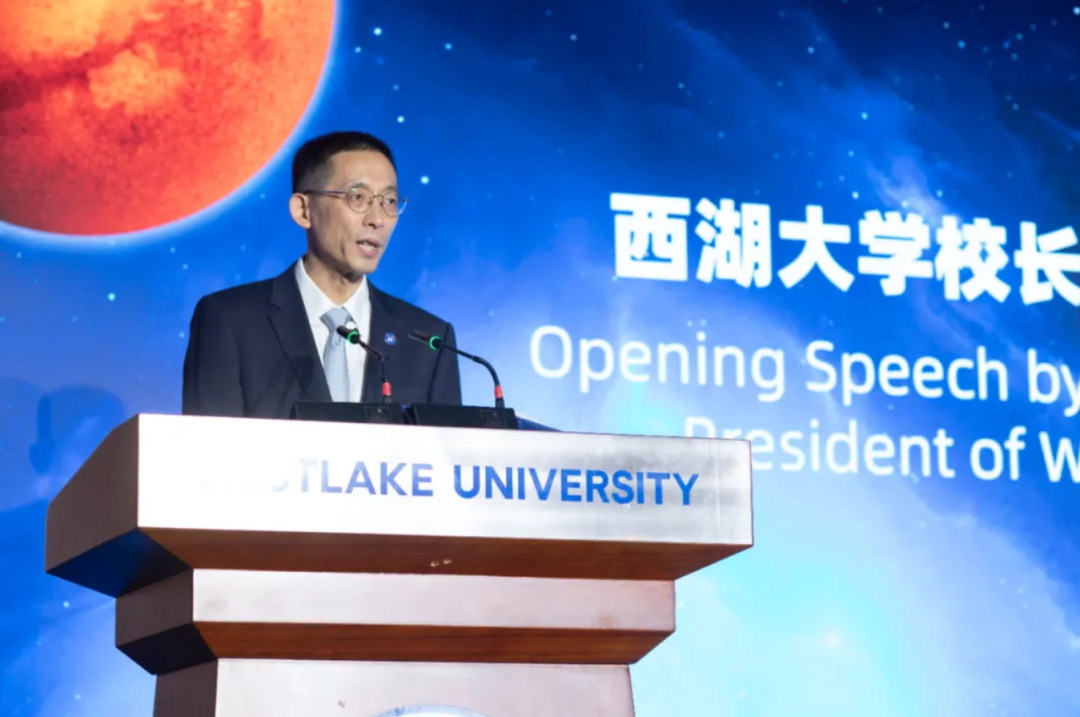 施一公开学演讲：追求真理的路上要做到“虽千万人吾往矣”_凤凰网