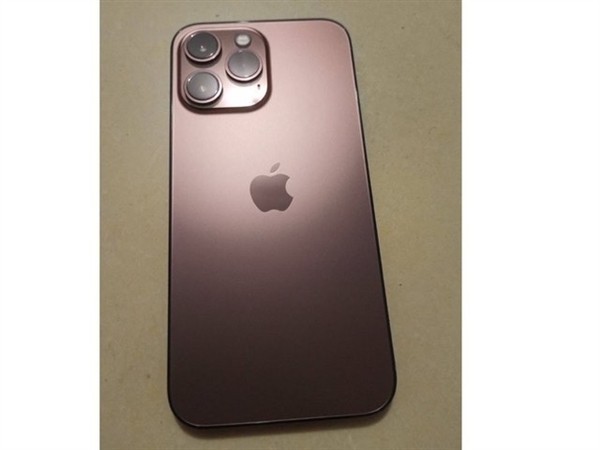 iphone13玫瑰金版本受热捧黄牛们已经开始准备加价购买