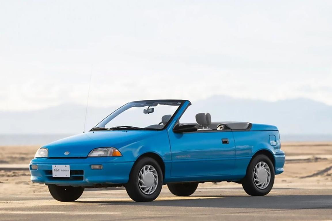 铃木羚羊的敞篷版?这款怪异的小车你认识吗?