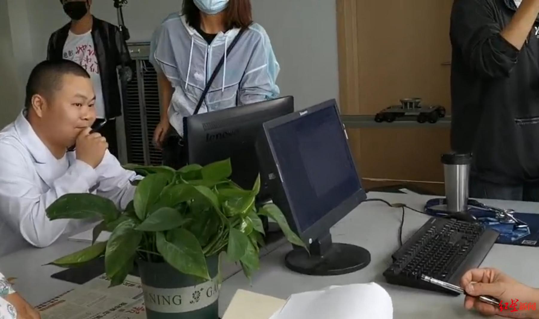 郑全拍戏现场