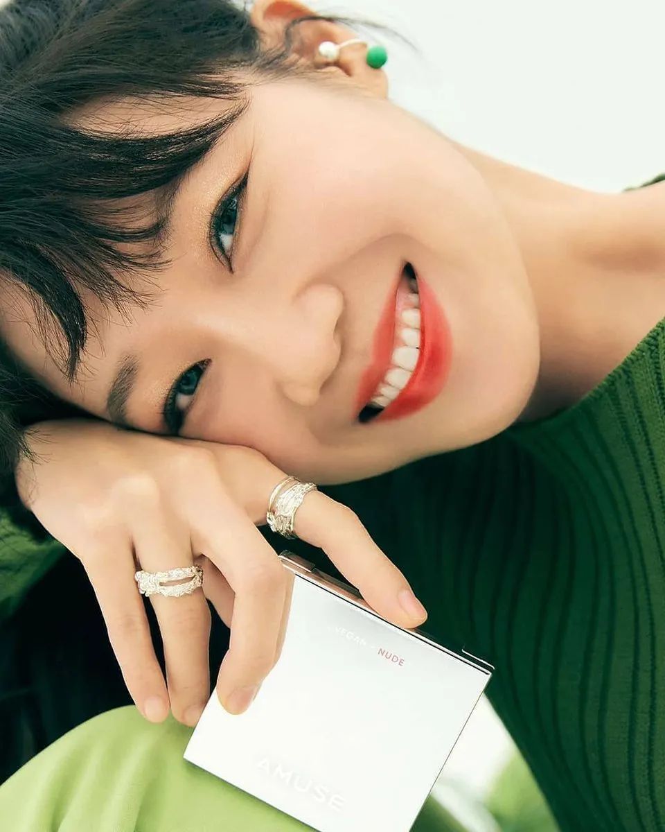 jennie靠这塑料"一键升级"?难怪权志龙也上头