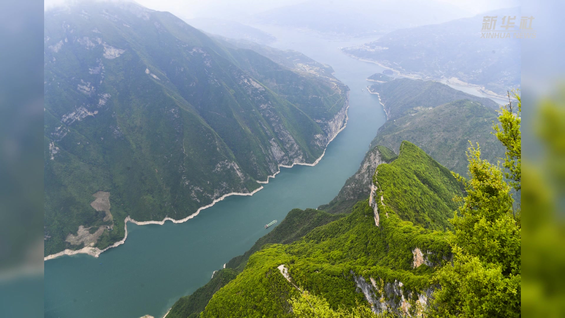 瞿塘峡美景如画